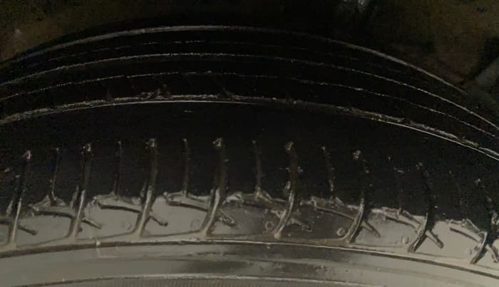 2017 Maruti Swift Dzire ZXI, Petrol, Manual, 36,953 km, Right Rear Tyre Tread