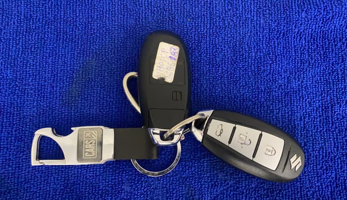 2017 Maruti Swift Dzire ZXI, Petrol, Manual, 36,953 km, Key Close Up