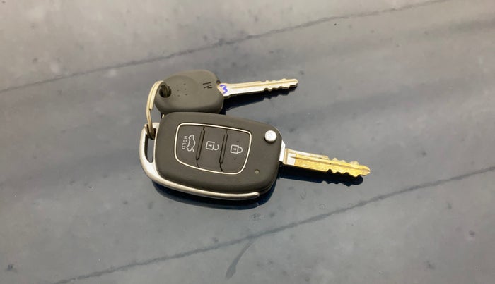 2020 Hyundai GRAND I10 NIOS SPORTZ 1.2 KAPPA VTVT, Petrol, Manual, 51,015 km, Key Close Up