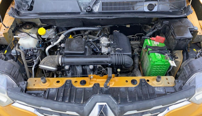 2019 Renault TRIBER RXZ DUAL TONE, Petrol, Manual, 39,240 km, Engine View
