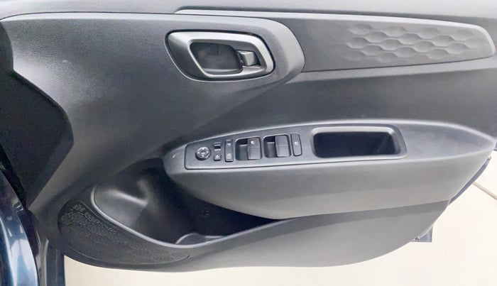 2022 Hyundai GRAND I10 NIOS SPORTZ 1.0 TURBO GDI, Petrol, Manual, 23,239 km, Driver Side Door Panels Control