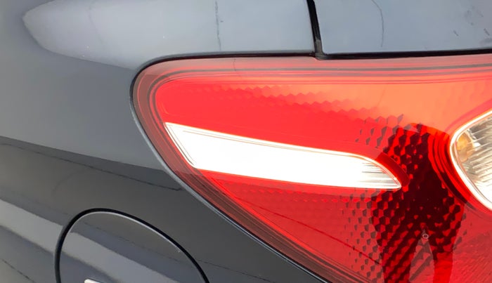 2022 Hyundai GRAND I10 NIOS SPORTZ 1.0 TURBO GDI, Petrol, Manual, 23,239 km, Left tail light - Chrome has minor damage