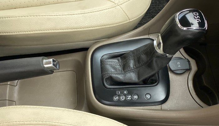 2016 Skoda Rapid 1.5 TDI AT STYLE PLUS, Diesel, Automatic, 59,349 km, Gear Lever