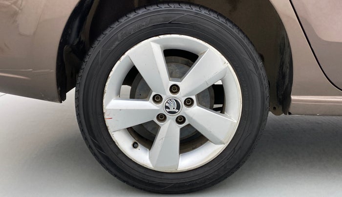 2016 Skoda Rapid 1.5 TDI AT STYLE PLUS, Diesel, Automatic, 59,349 km, Right Rear Wheel