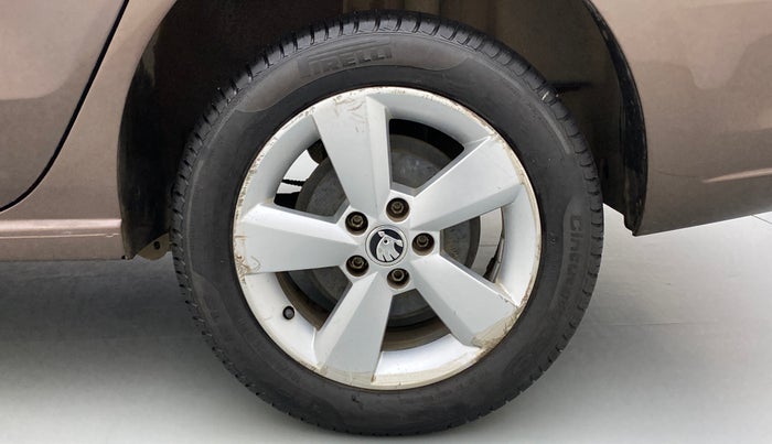 2016 Skoda Rapid 1.5 TDI AT STYLE PLUS, Diesel, Automatic, 59,349 km, Left Rear Wheel