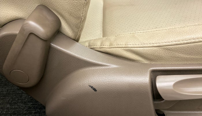 2016 Skoda Rapid 1.5 TDI AT STYLE PLUS, Diesel, Automatic, 59,349 km, Driver Side Adjustment Panel