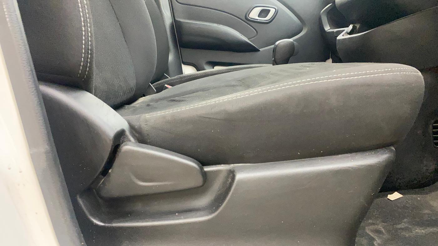 2019 Datsun Redi Go S 1.0 AMT, Petrol, Automatic, 73,038 km, Driver Side Adjustment Panel