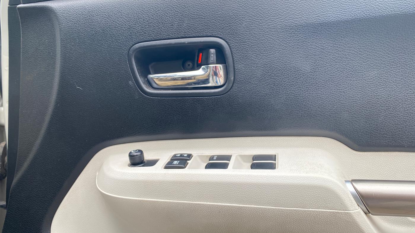 2018 Maruti IGNIS DELTA 1.2, Petrol, Manual, 27,868 km, Driver Side Door Panels Control