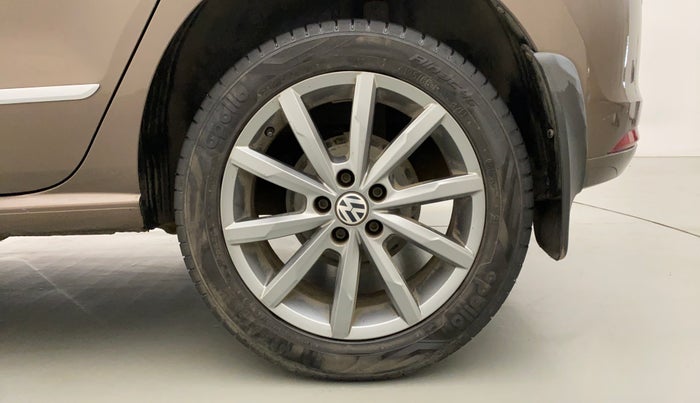 2019 Volkswagen Polo HIGHLINE PLUS 1.0, Petrol, Manual, 39,414 km, Left Rear Wheel