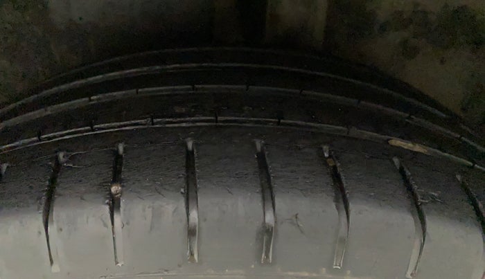 2019 Volkswagen Polo HIGHLINE PLUS 1.0, Petrol, Manual, 39,414 km, Right Rear Tyre Tread