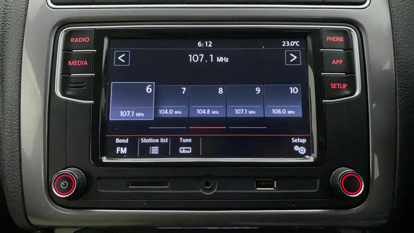 2019 Volkswagen Polo HIGHLINE PLUS 1.0, Petrol, Manual, 39,414 km, Infotainment System