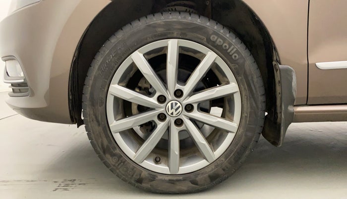 2019 Volkswagen Polo HIGHLINE PLUS 1.0, Petrol, Manual, 39,414 km, Left Front Wheel