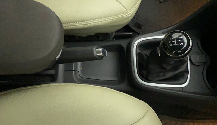 2019 Volkswagen Polo HIGHLINE PLUS 1.0, Petrol, Manual, 39,414 km, Gear Lever