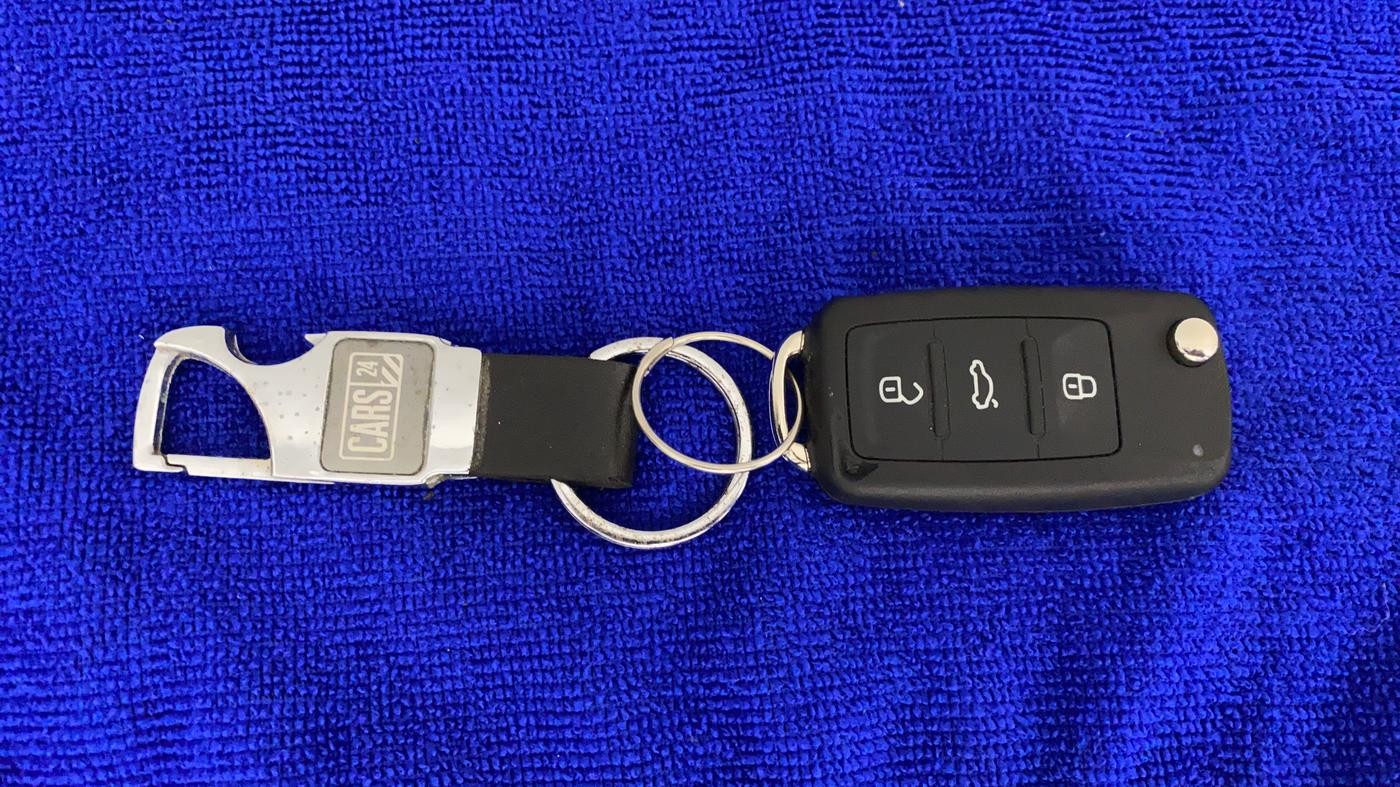 2019 Volkswagen Polo HIGHLINE PLUS 1.0, Petrol, Manual, 39,414 km, Key Close Up