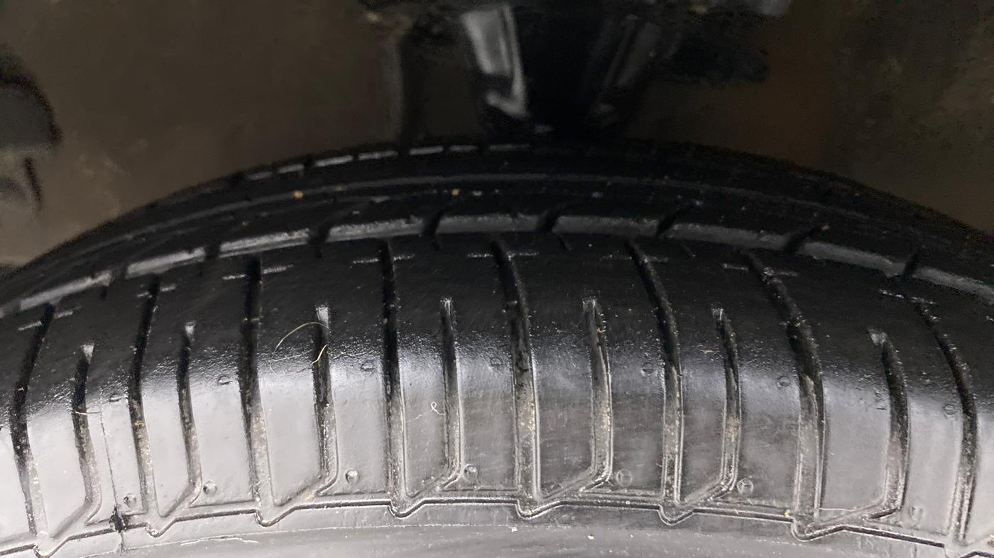 2012 Hyundai i10 SPORTZ 1.2, Petrol, Manual, 76,362 km, Left Front Tyre Tread