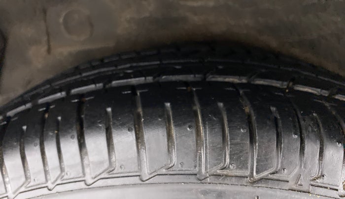 2012 Hyundai i10 SPORTZ 1.2, Petrol, Manual, 76,362 km, Right Rear Tyre Tread