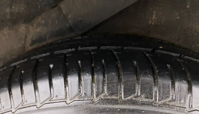 2012 Hyundai i10 SPORTZ 1.2, Petrol, Manual, 76,362 km, Left Rear Tyre Tread