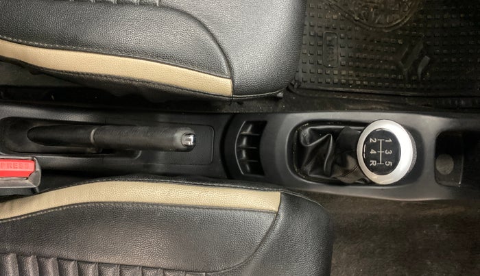 2018 Maruti Wagon R 1.0 VXI, Petrol, Manual, 33,086 km, Gear Lever