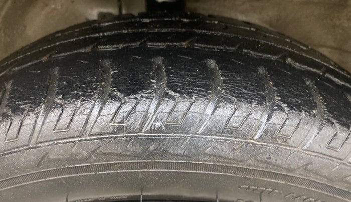 2018 Maruti Wagon R 1.0 VXI, Petrol, Manual, 33,086 km, Right Front Tyre Tread