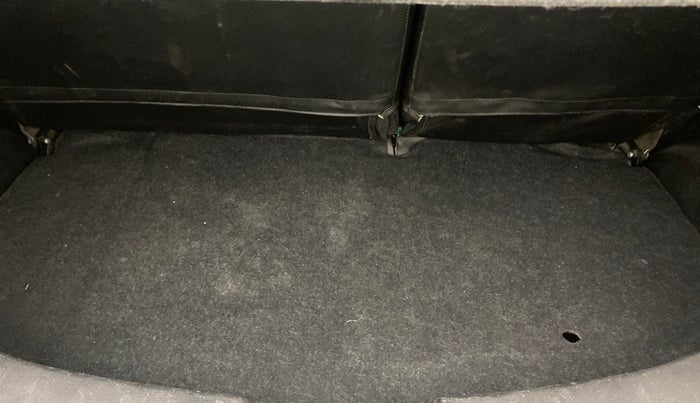 2018 Maruti Wagon R 1.0 VXI, Petrol, Manual, 33,086 km, Boot Inside