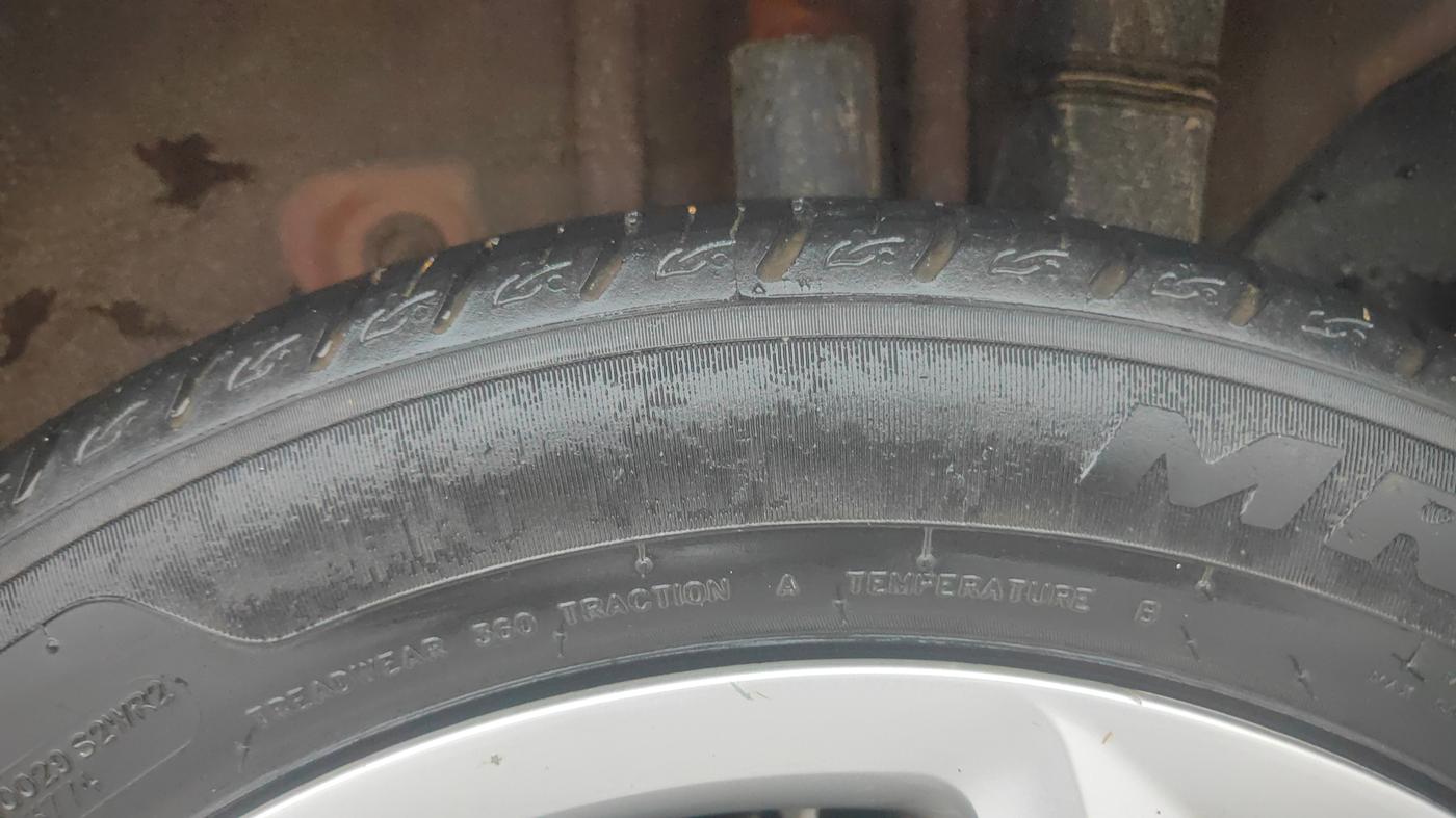 2017 Hyundai Elite i20 ASTA 1.2, Petrol, Manual, 80,154 km, Left Rear Tyre Tread
