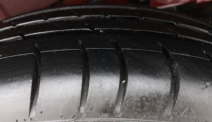 2010 Hyundai Santro Xing GLS, Petrol, Manual, 71,315 km, Left Rear Tyre Tread