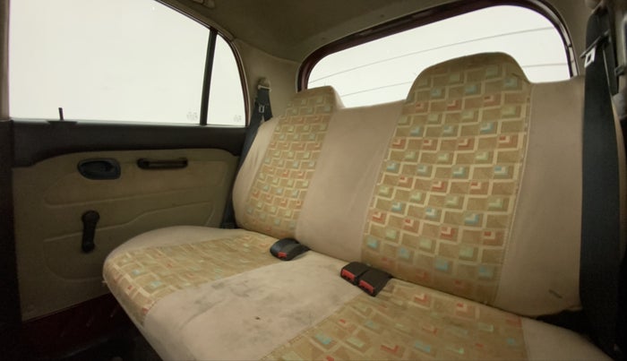 2010 Hyundai Santro Xing GLS, Petrol, Manual, 71,315 km, Right Side Rear Door Cabin