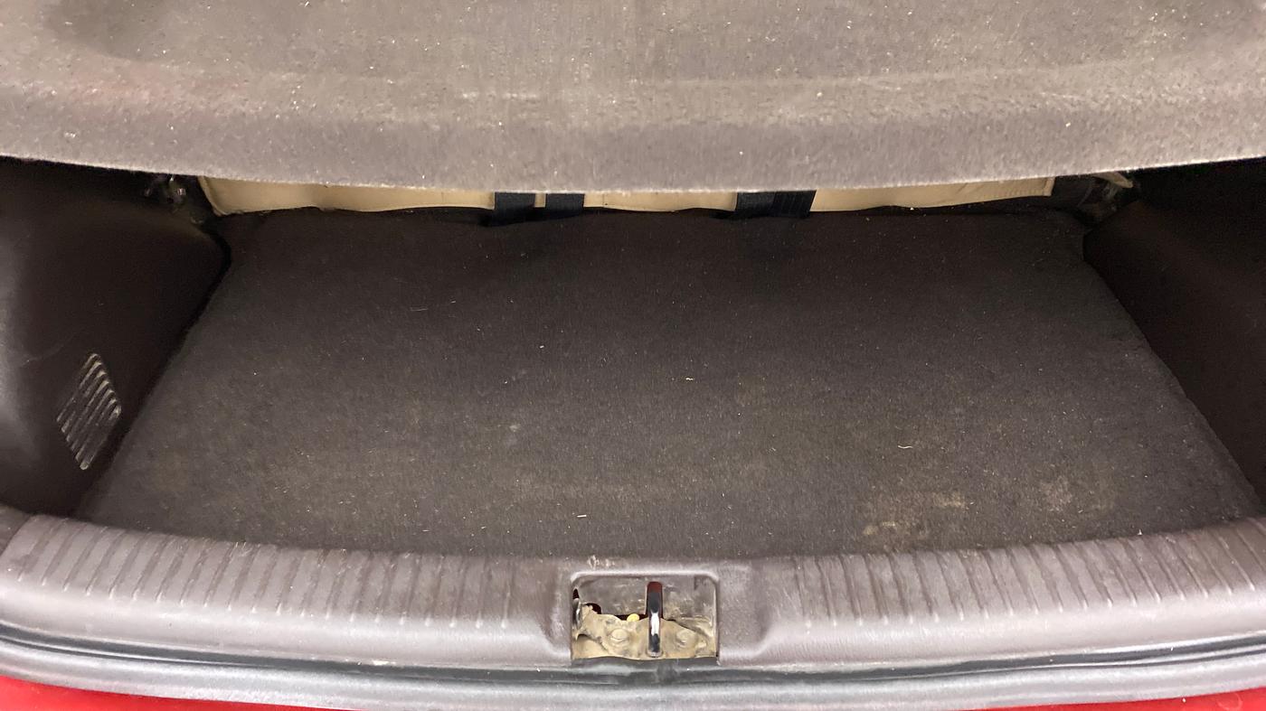 2010 Hyundai Santro Xing GLS, Petrol, Manual, 71,315 km, Boot Inside