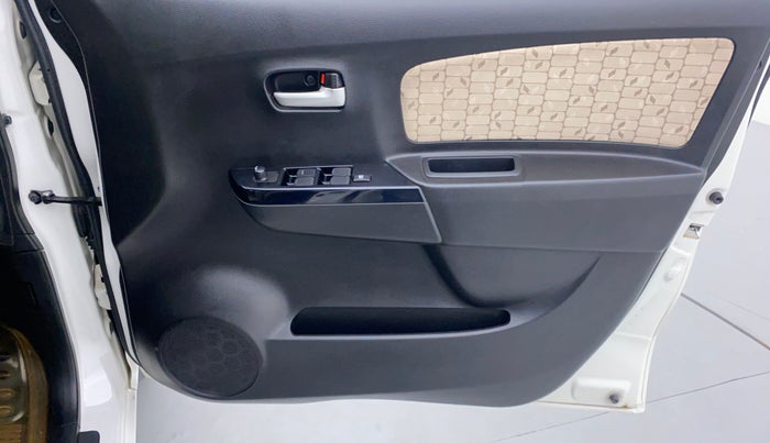 2017 Maruti Wagon R 1.0 VXI, Petrol, Manual, 20,325 km, Driver Side Door Panels Control