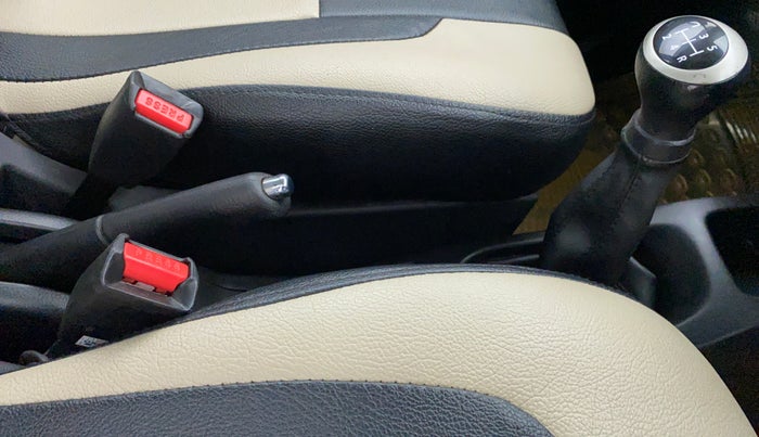 2017 Maruti Wagon R 1.0 VXI, Petrol, Manual, 20,325 km, Gear Lever