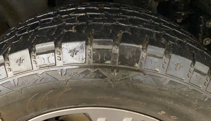 2023 Mahindra Thar LX PETROL HT 4WD AT, Petrol, Automatic, 33,973 km, Right Front Tyre Tread