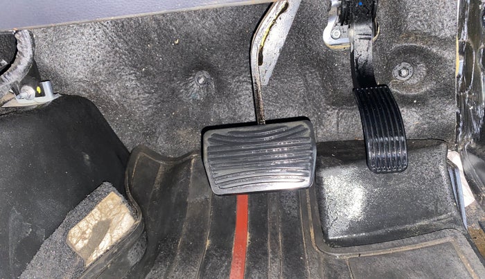 2023 Mahindra Thar LX PETROL HT 4WD AT, Petrol, Automatic, 33,973 km, Pedals