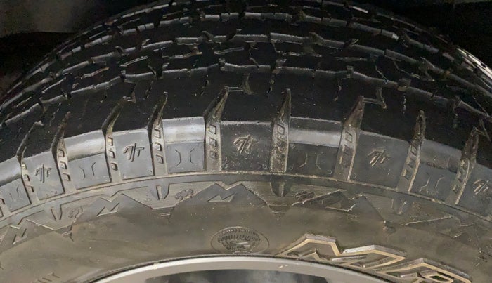 2023 Mahindra Thar LX PETROL HT 4WD AT, Petrol, Automatic, 33,973 km, Left Rear Tyre Tread