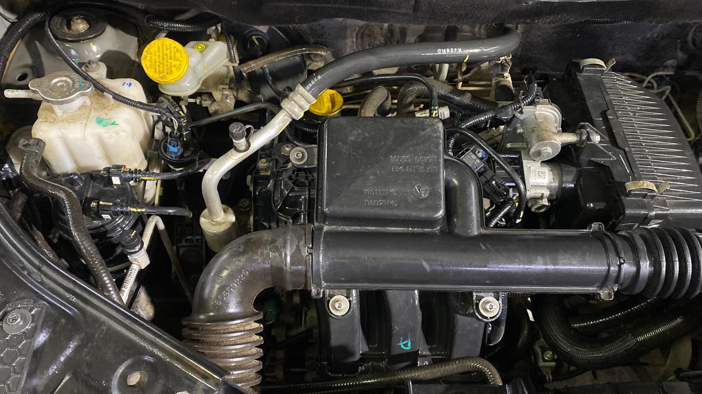 2022 Nissan MAGNITE XV EXECUTIVE, Petrol, Manual, 40,124 km, Engine View - Right