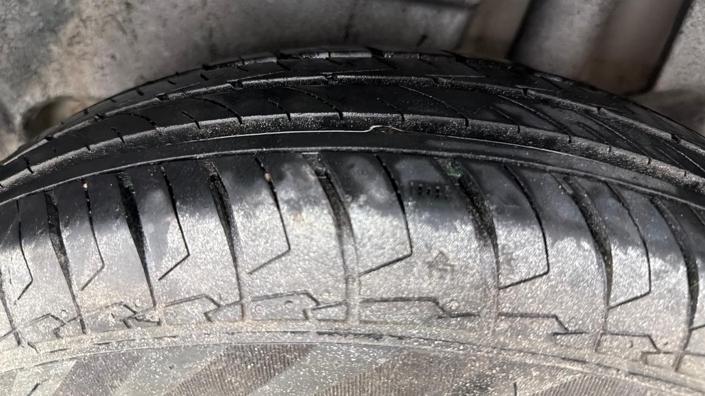2022 Maruti Dzire VXI CNG, CNG, Manual, 56,329 km, Left Rear Tyre Tread