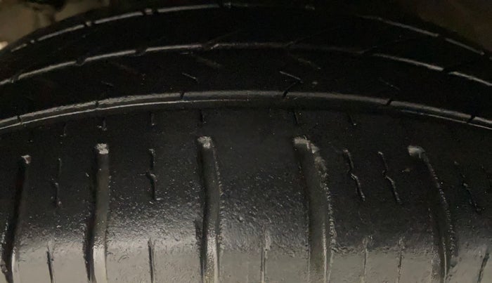 2015 Hyundai Grand i10 SPORTZ 1.2 KAPPA VTVT, Petrol, Manual, 81,574 km, Right Rear Tyre Tread