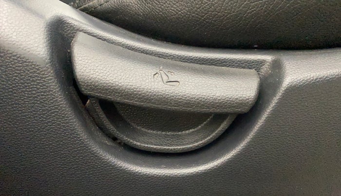 2015 Hyundai Grand i10 SPORTZ 1.2 KAPPA VTVT, Petrol, Manual, 81,574 km, Driver Side Adjustment Panel