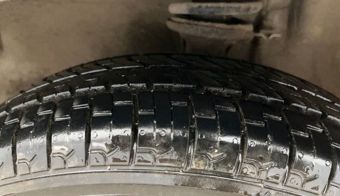 2017 Maruti Alto 800 LXI, Petrol, Manual, 35,960 km, Left Front Tyre Tread