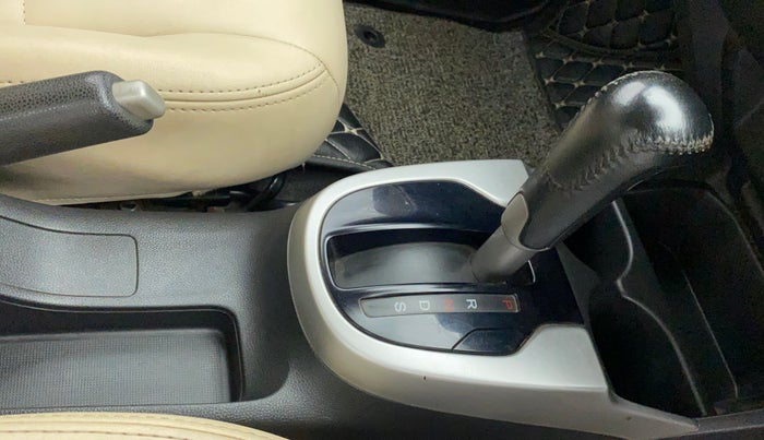 2017 Honda Jazz 1.2L I-VTEC V AT, Petrol, Automatic, 66,835 km, Gear Lever