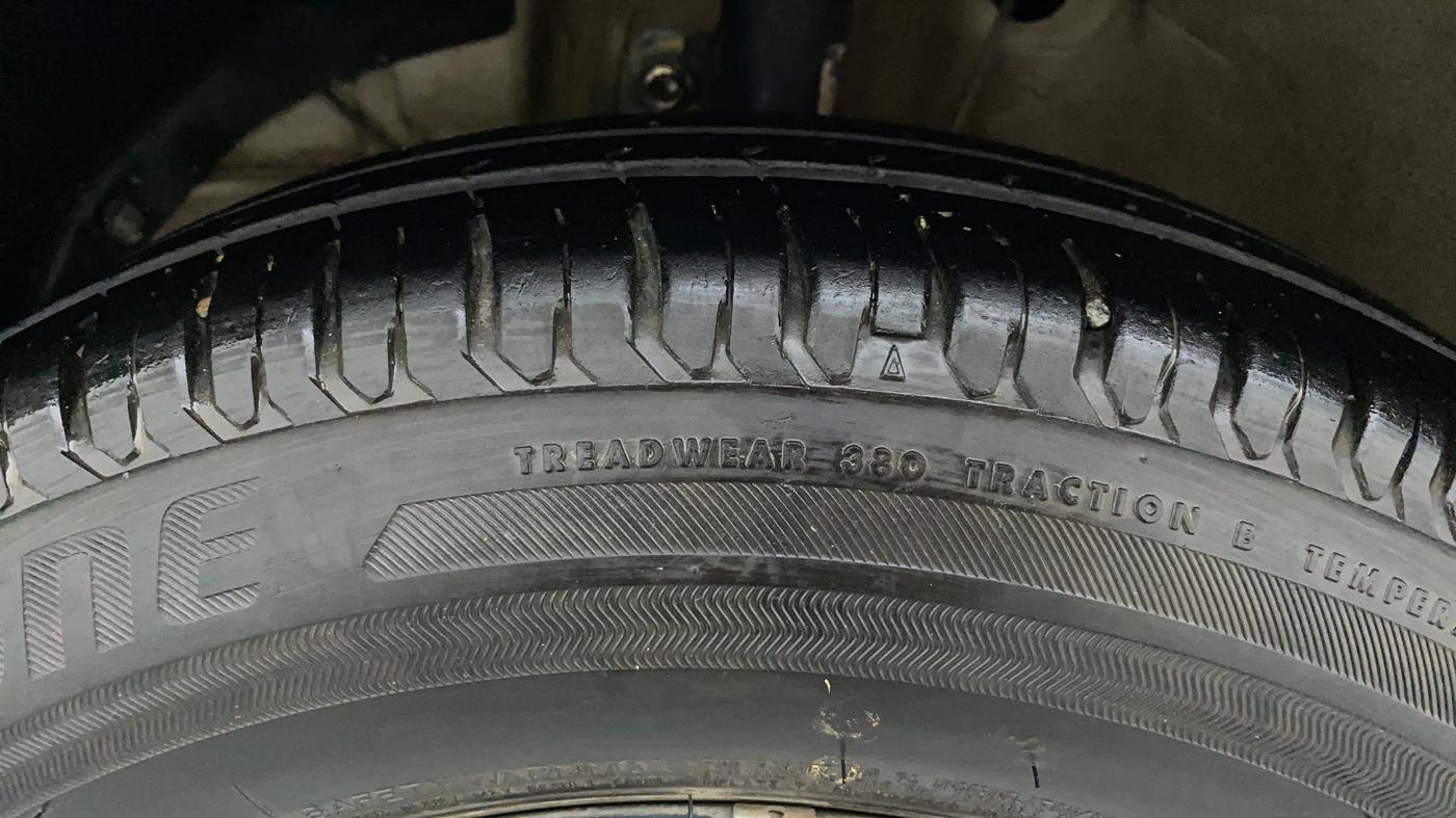 2018 Maruti Dzire VXI, Petrol, Manual, 7,918 km, Left Front Tyre Tread