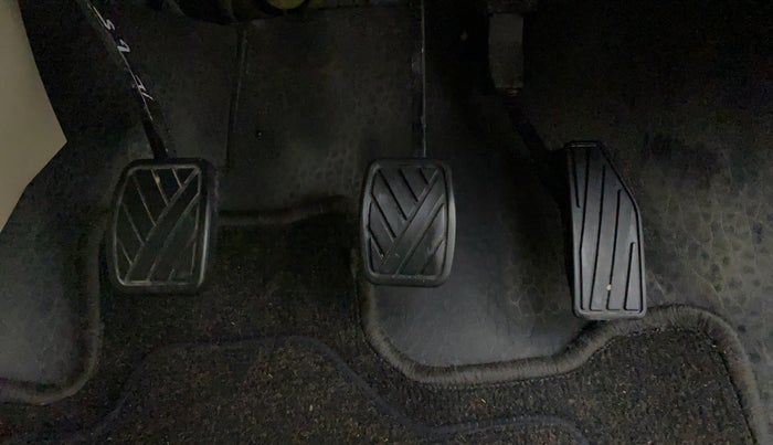 2018 Maruti Dzire VXI, Petrol, Manual, 7,918 km, Pedals