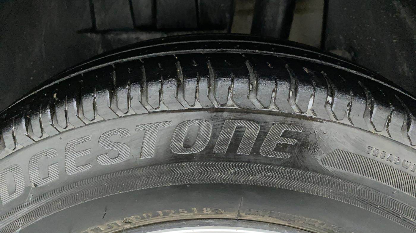 2018 Maruti Dzire VXI, Petrol, Manual, 7,918 km, Left Rear Tyre Tread