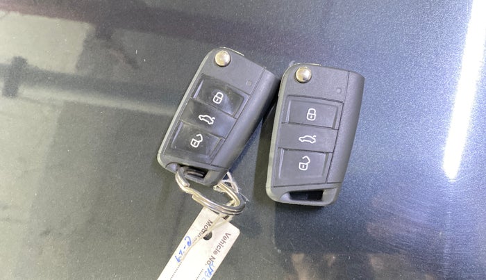 2024 Skoda SLAVIA STYLE 1.0L TSI AT, Petrol, Automatic, 16,234 km, Key Close Up