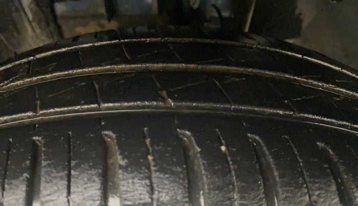 2020 Renault Kwid CLIMBER 1.0 (O), Petrol, Manual, 40,216 km, Left Front Tyre Tread