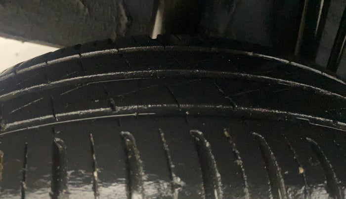 2020 Renault Kwid CLIMBER 1.0 (O), Petrol, Manual, 40,216 km, Right Rear Tyre Tread