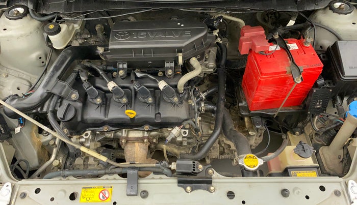 2011 Toyota Etios V, Petrol, Manual, 1,16,068 km, Open Bonet