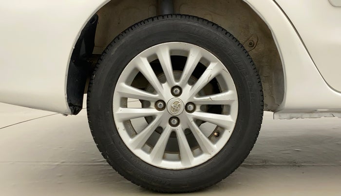 2011 Toyota Etios V, Petrol, Manual, 1,16,068 km, Right Rear Wheel