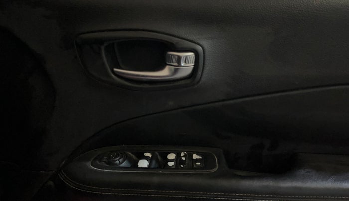 2018 Jeep Compass SPORT 1.4 PETROL, Petrol, Manual, 39,027 km, Driver Side Door Panels Control