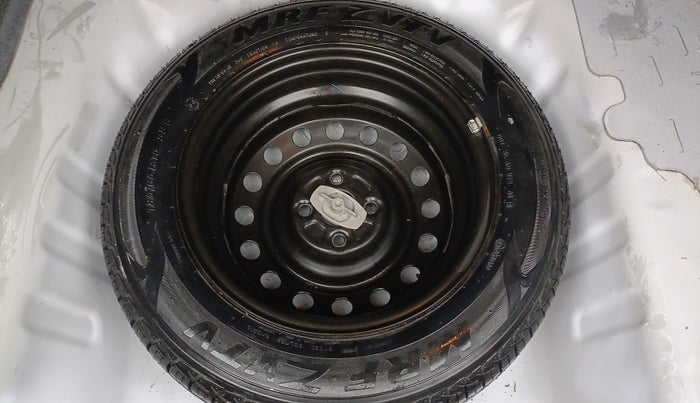 2015 Maruti Ciaz ZXI+, Petrol, Manual, 17,044 km, Spare Tyre