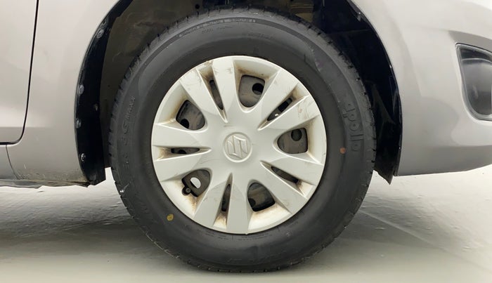 2013 Maruti Swift Dzire VXI, Petrol, Manual, 68,376 km, Right Front Wheel
